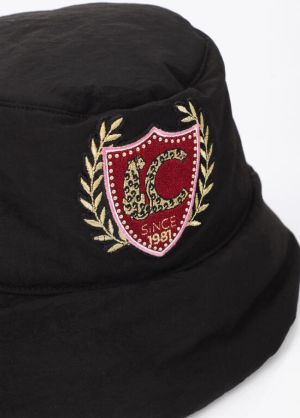 Bob matelassé nylon avec patch NEGRO